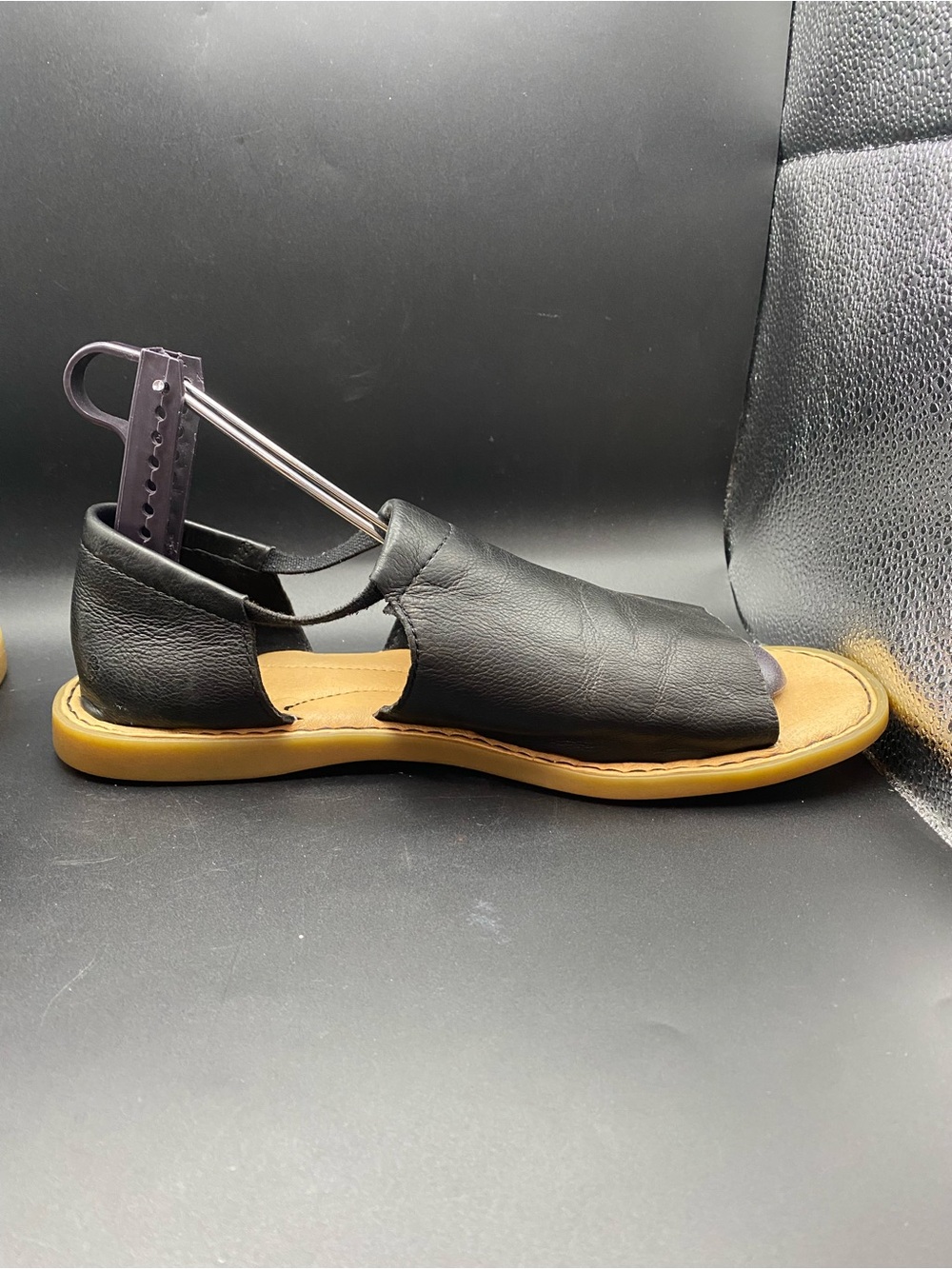Born Women’s Black Leather Slide Sandals 10M Casual Comfort Slip On Shoes - Picture 7 of 10